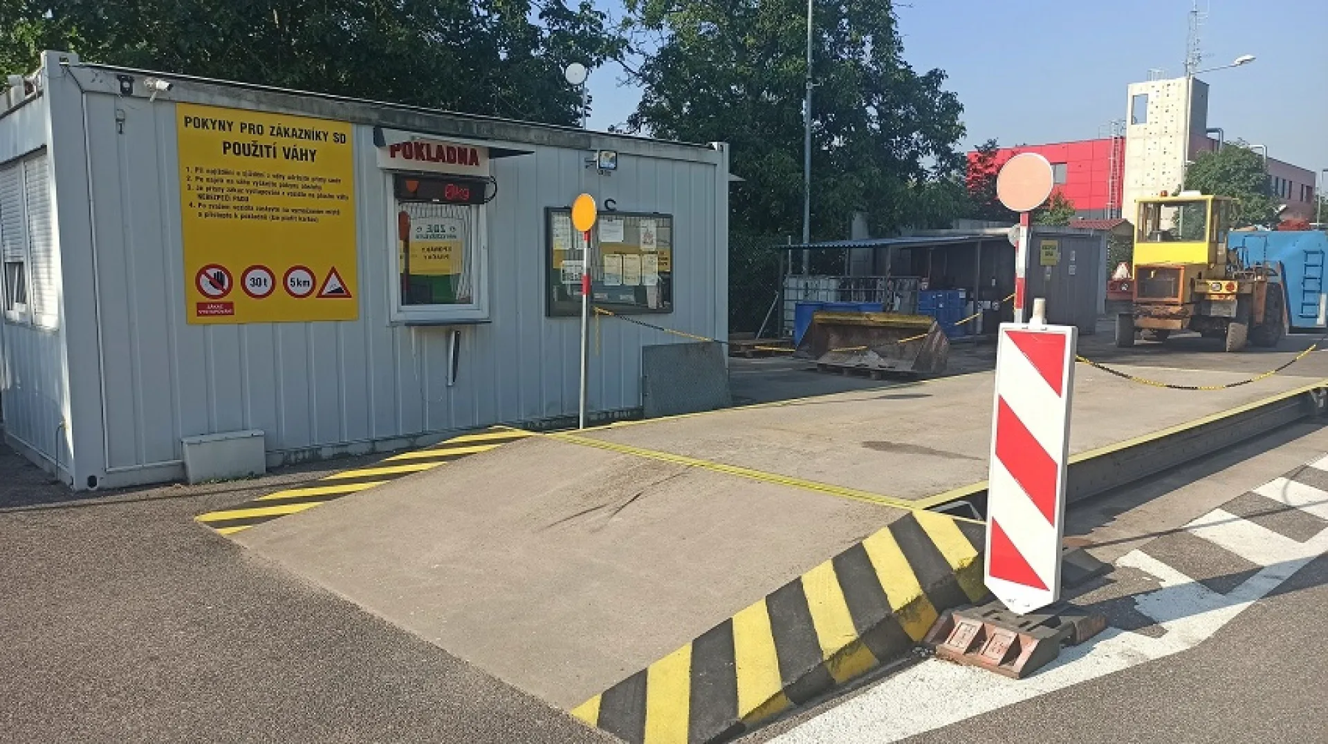 Váha ve sběrném dvoře